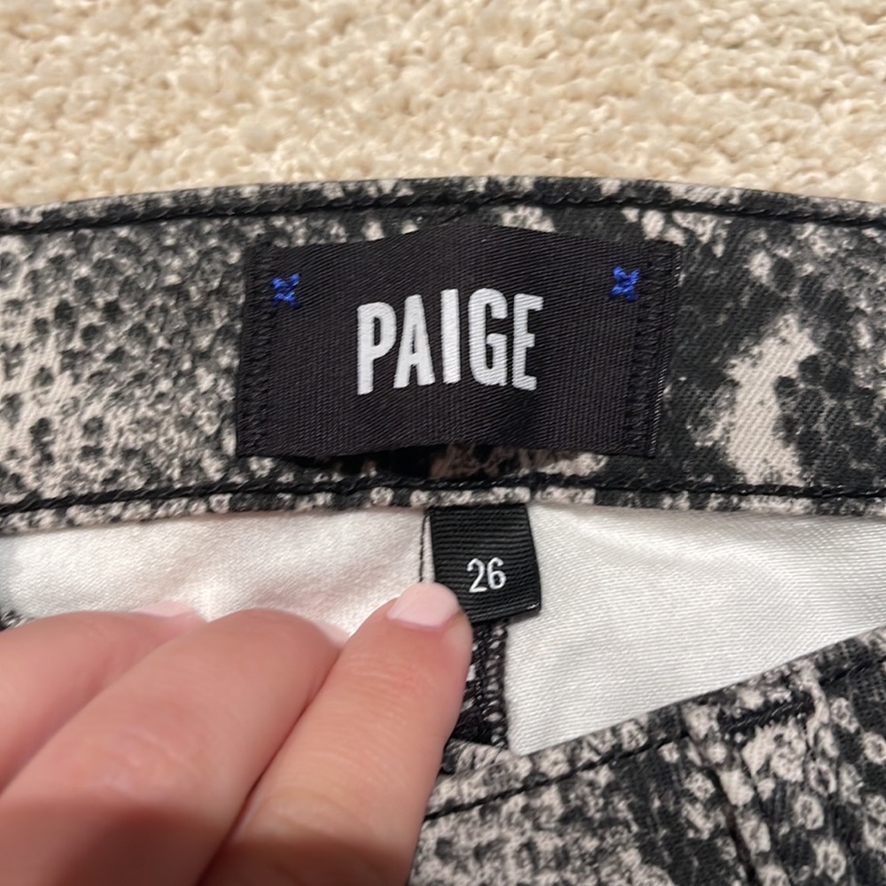 NWT Paige Hoxton Slim Crop Jeans. - Picture 3 of 4